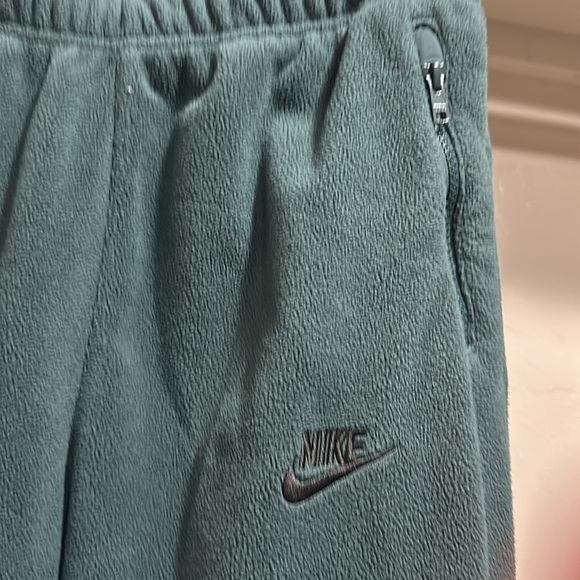 Nike sweatpants - Picture 3 of 7